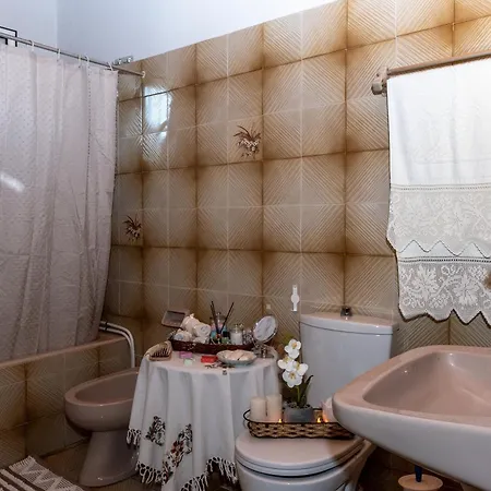 Andreas House Valíra